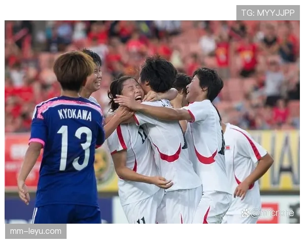日本足球队荣获亚运会银牌，展现拼搏精神及团队协作的竞争力增强